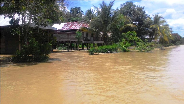 Banjir Luapan Sungai Lariang rendam rumah warga