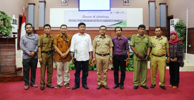 Foto bersama Pemkab Mamuju dan MCAI