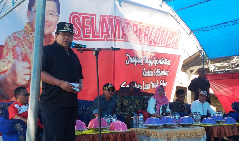 Gubernur Sulbar saat Kunker di Matra melepas lomba Katinting