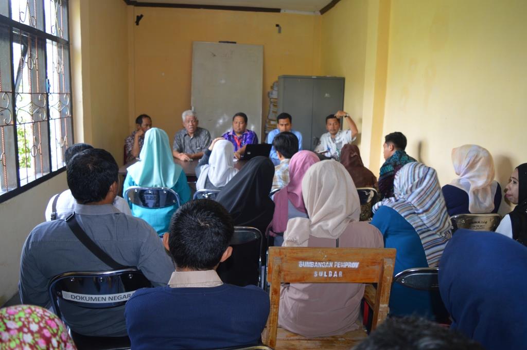 Ombudsman saat menggelar pertemuan untuk penyelesaian konflik Unsulbar