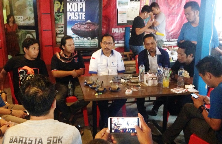 SDK saat disalah satu Warkop di Mamuju