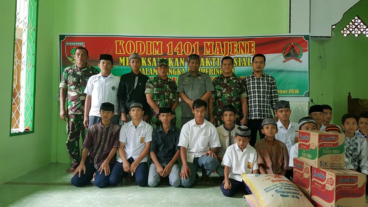 Foto bersama Dandim dan warga dimasjid Miftahul Jihad